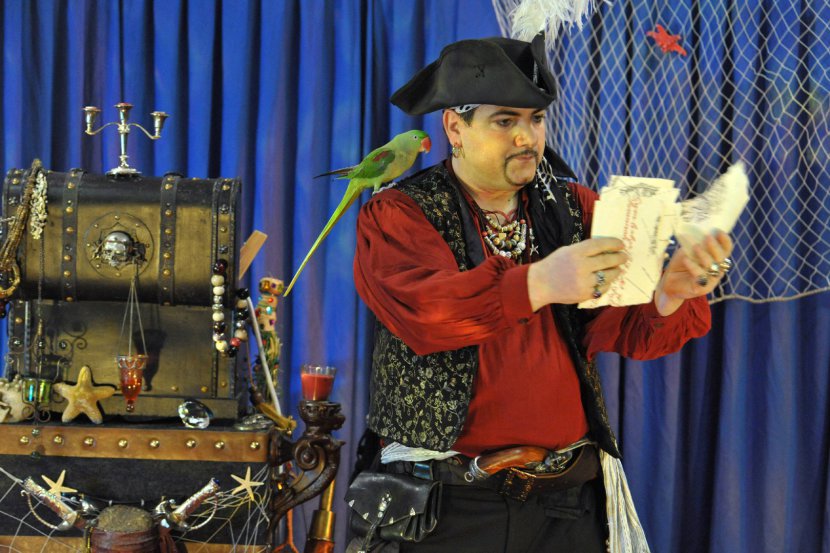 pirate magicien pour les enfants à Marseille et région PACA spectacles magique de pirate à Marseille