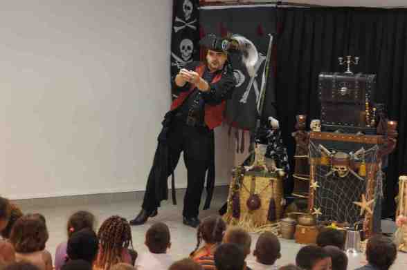 magicien pirate à marseille, spectacle de pirate en provence