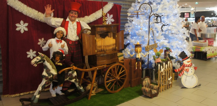 animation de Noël avec Fabrizio et son orgue de Barbarie à Marseill et région PACA