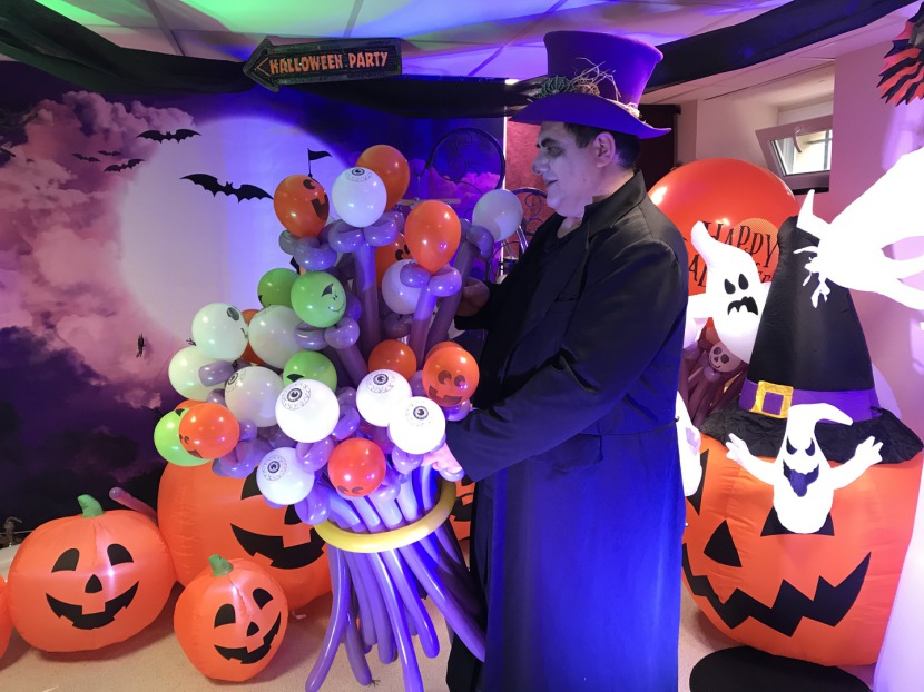les ballons Halloween de Fabrizio le magicien des enfants à Marseille et région Provence